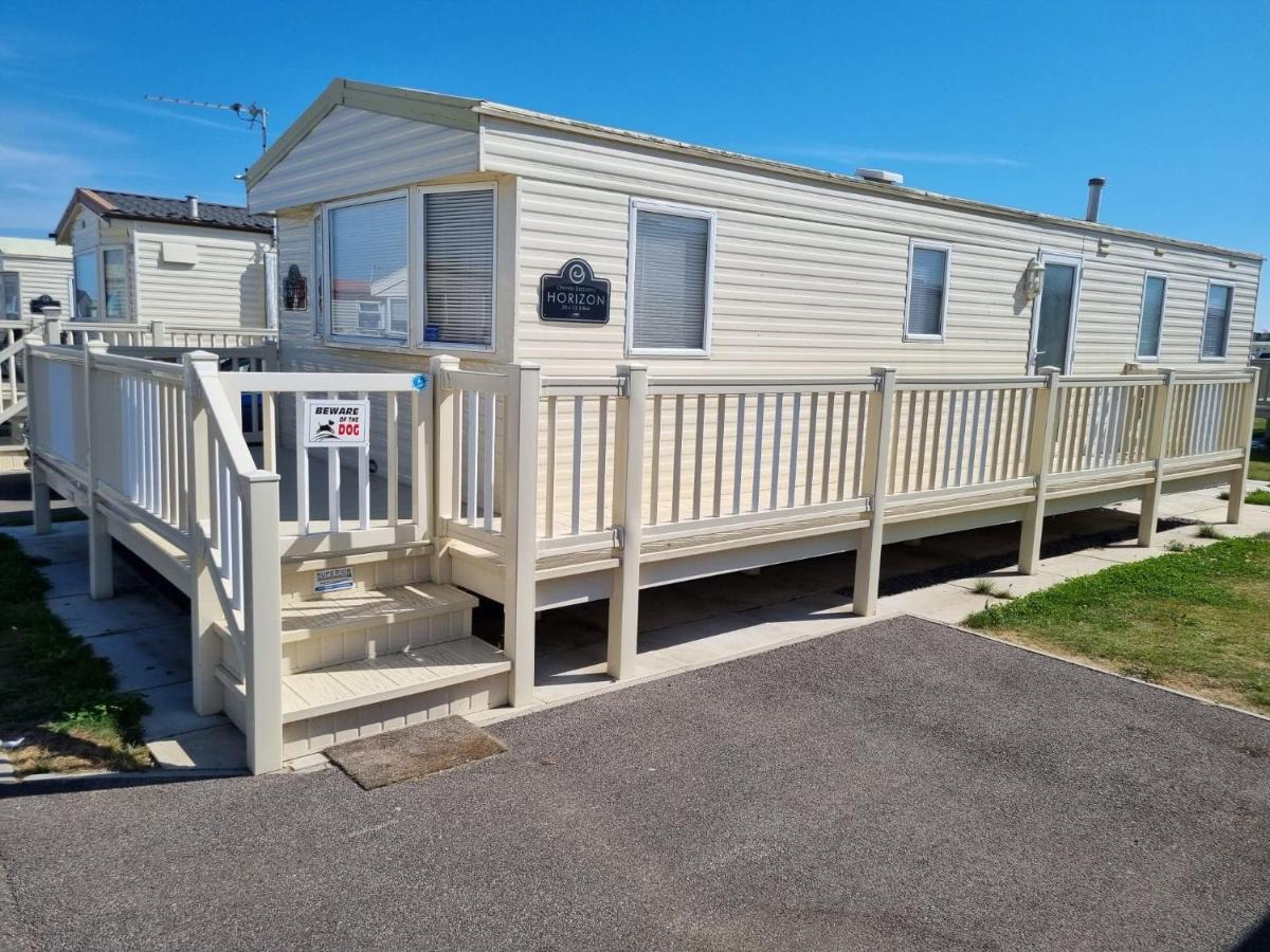 Pg49 8 Berth Pet Friendly Caravan Golden Palm Hotel Chapel Saint Leonards Bagian luar foto